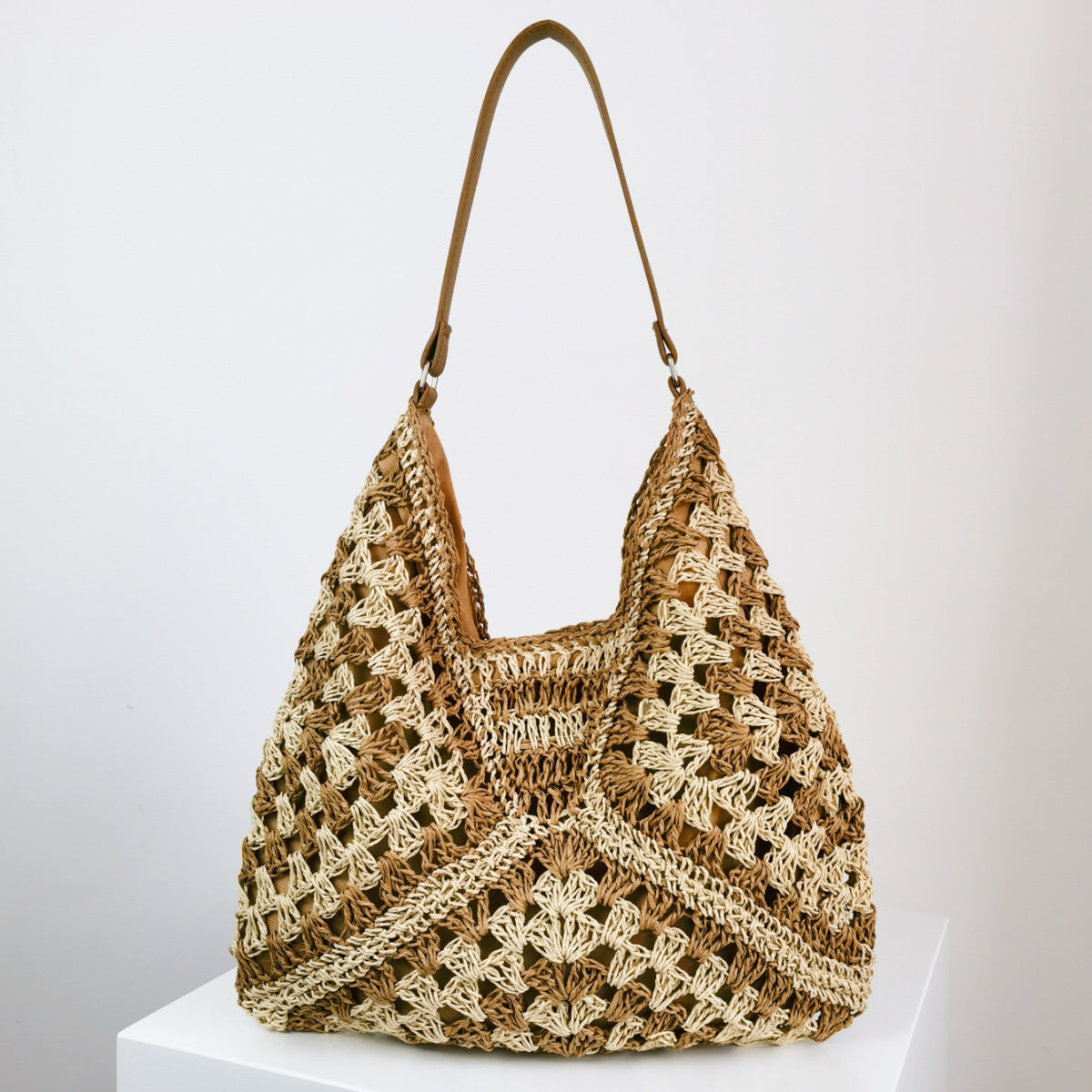 Handmade Straw Woven Hollow Contrast Color Weave Shoulder Bag