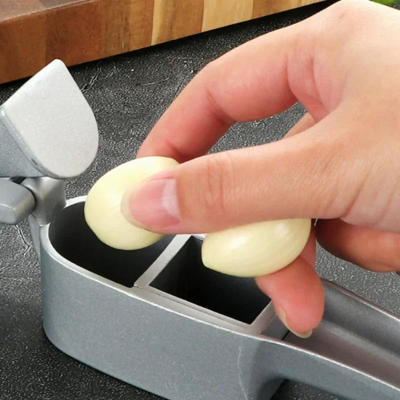 Multifunctional Garlic Press Slicer